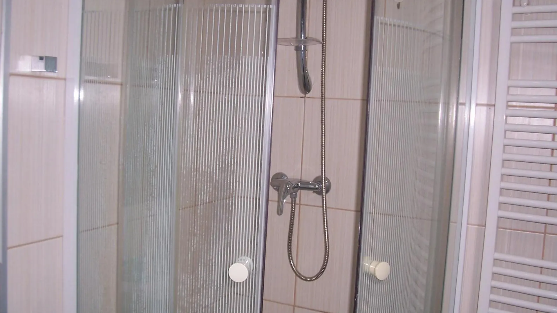 Peace Apartment Near Paliament Βουδαπέστη Δωμάτια σε οικογενειακή κατοικία