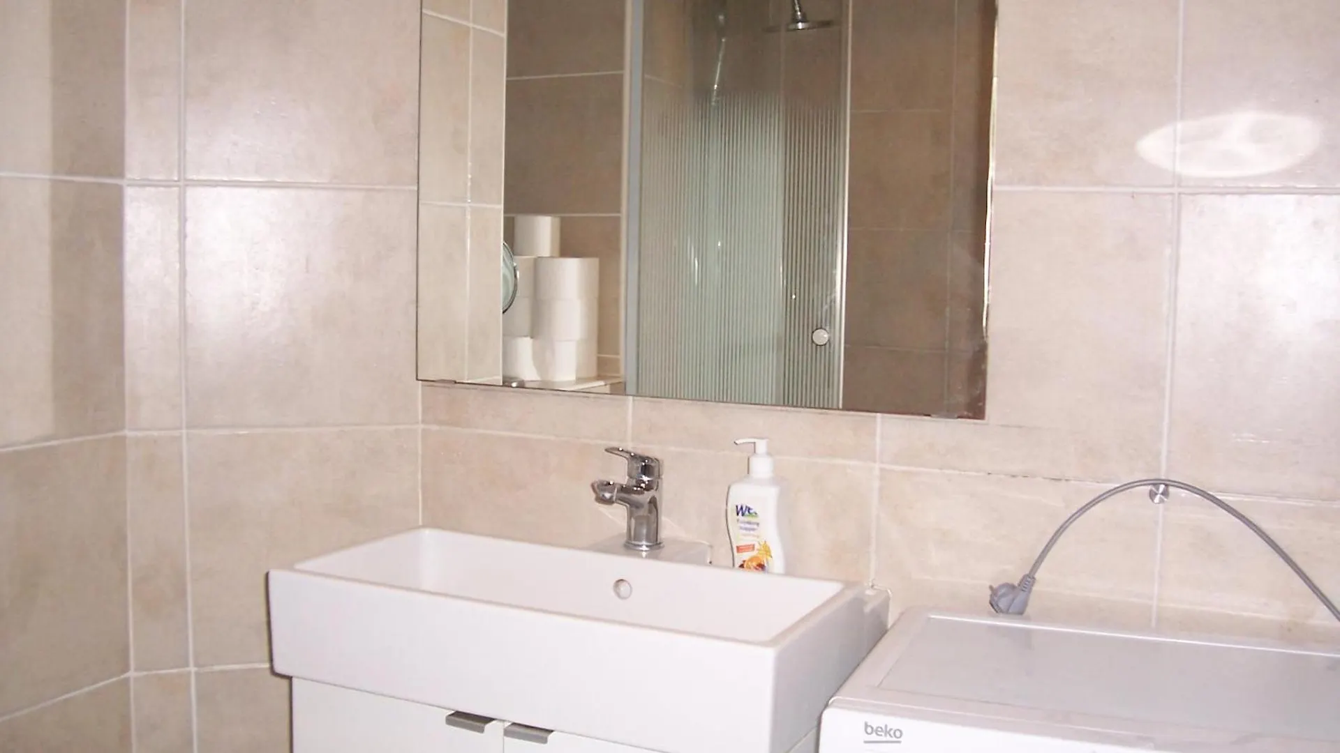 Peace Apartment Near Paliament Budapest 0*,
